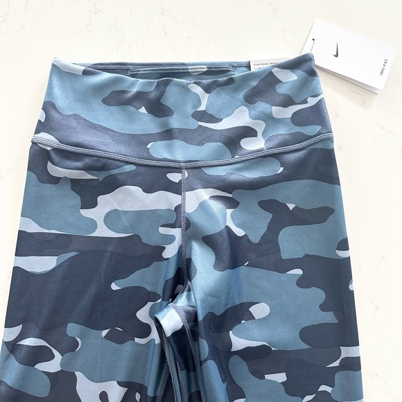 Nike One Mid Rise Blue Camo Leggings Running Workout - Picture 14 of 16